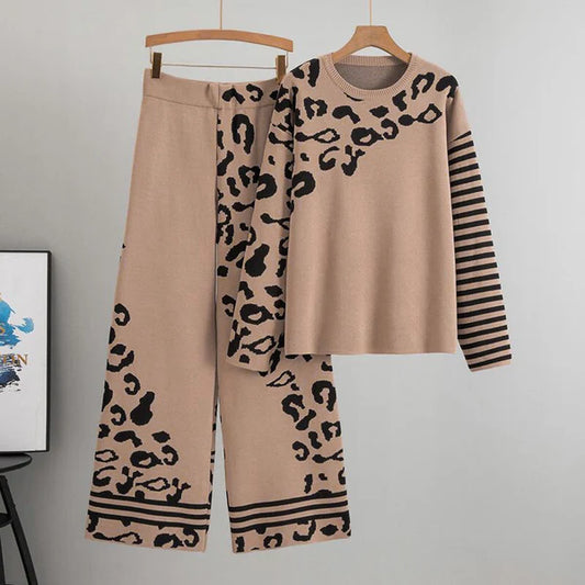Cream Tiger Printed Winter Fleece Co-ords Set